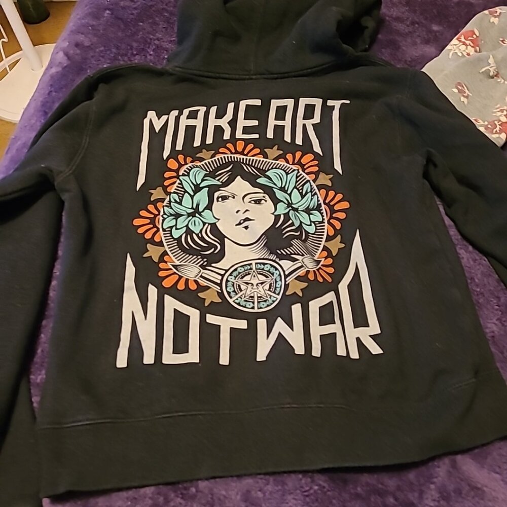 Obey Sweatshirt size small